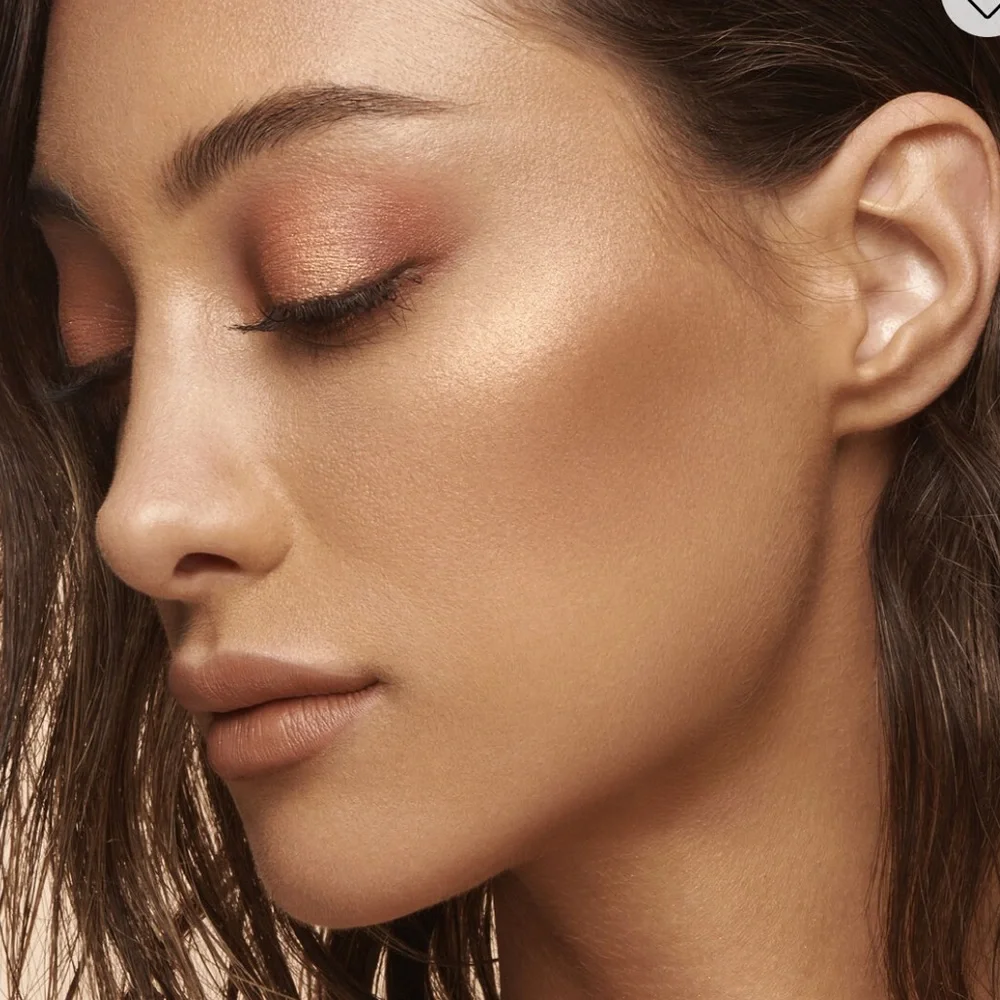 Huda Beauty Medium Nude Obsessions Eyeshadow Palette